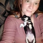 peep emma selfie picture